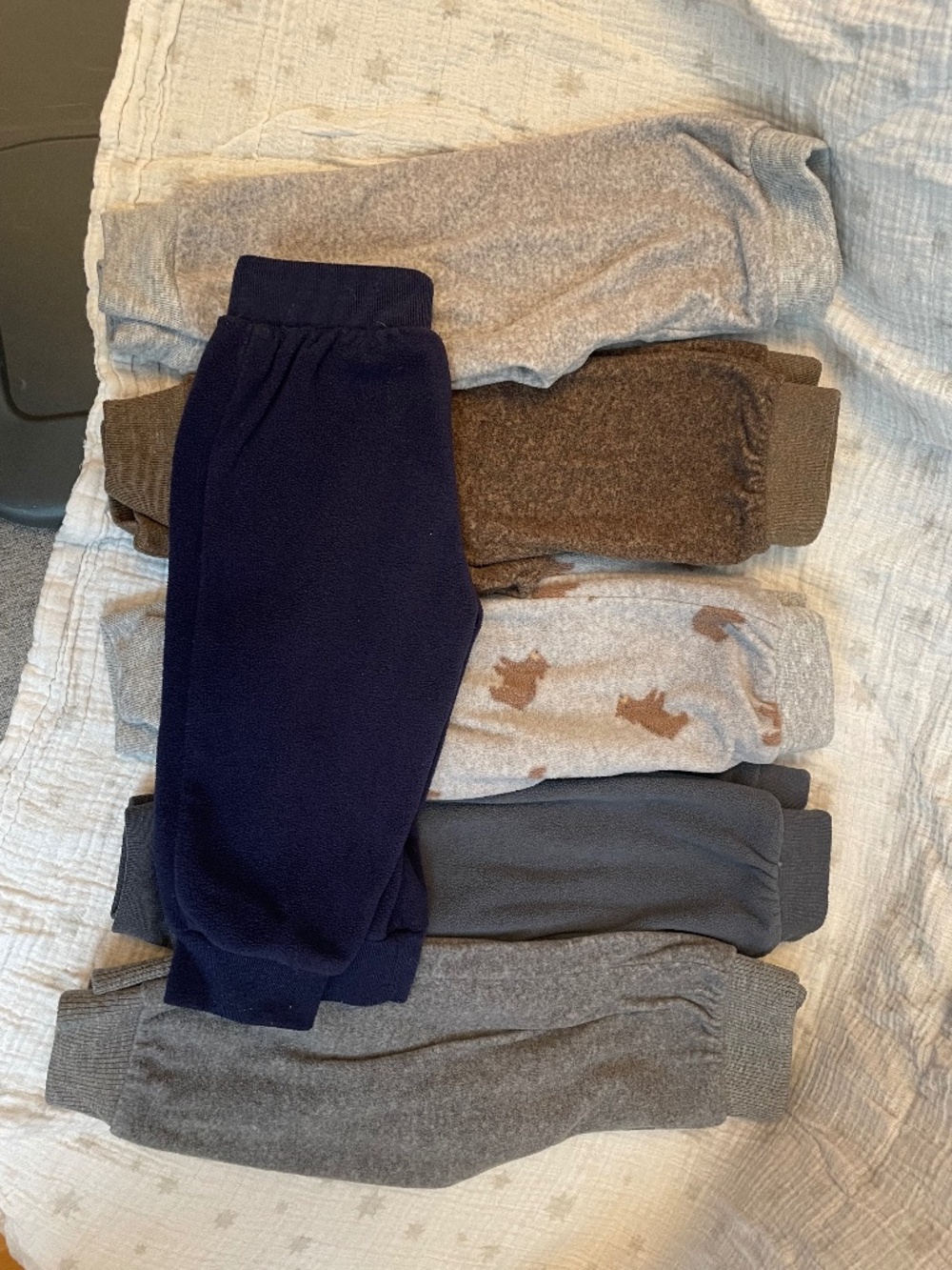 Carters fleece pants 6-9mo